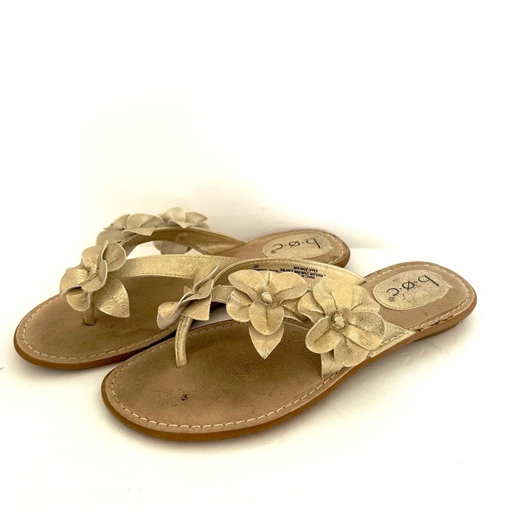 b.o.c. Gold Leather Floral Women's Sandals Size 9 - Picture 2 of 9